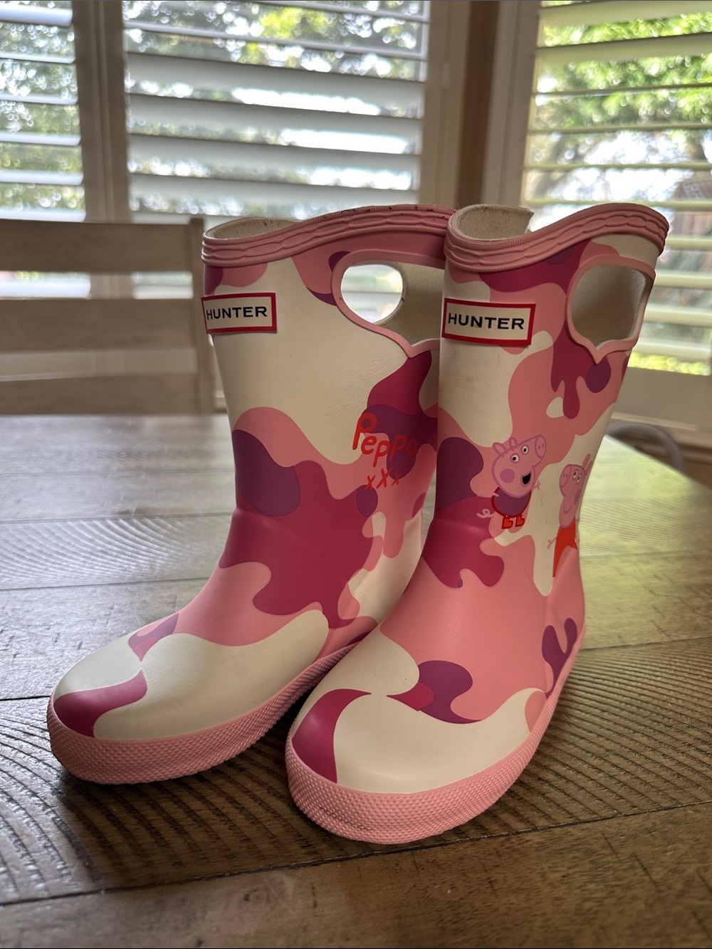 Hunter Kids Pink & White Peppa Pig Camo Rain Boots size 10